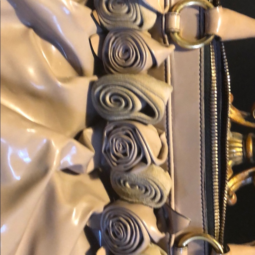 Valentino - Picture 2 of 5